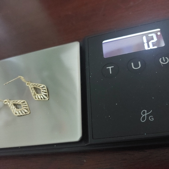 Yellow gold leaf drop diamond earrings… a new addition to  Vintage Classic \
